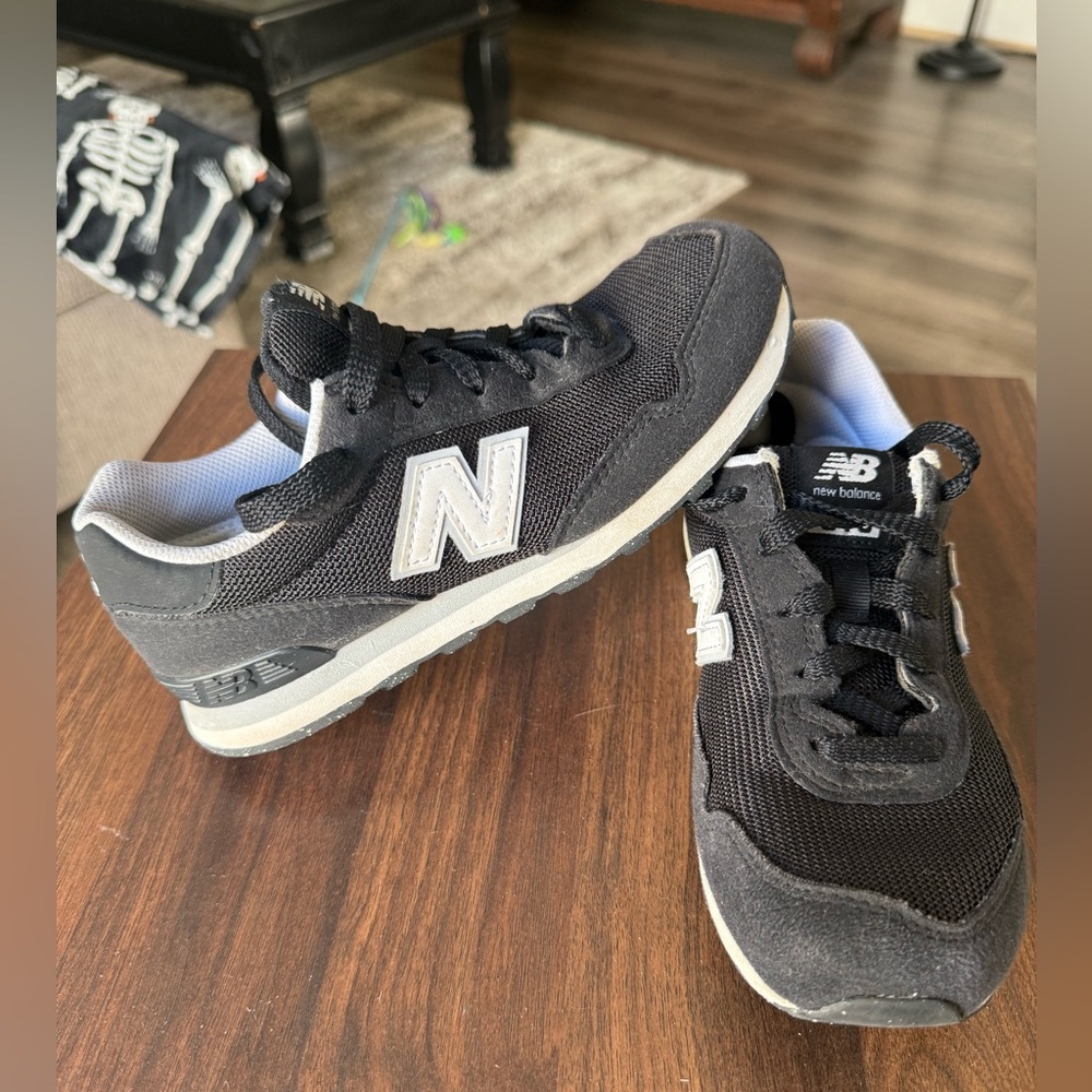New Balance 515 Kids' Black and White Sneakers - Picture 2 of 5